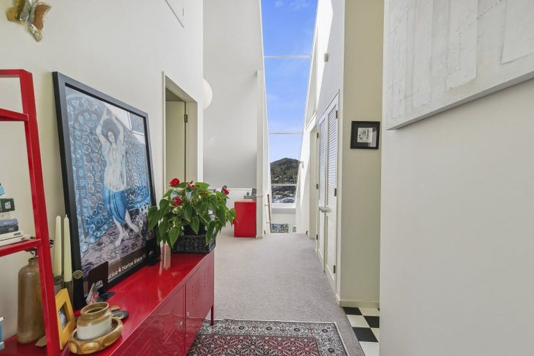 Photo of property in 7 Selkirk Way, Karori, Wellington, 6012