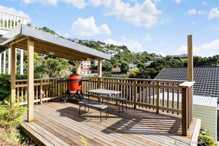 Photo of property in 120 Sutherland Road, Melrose, Wellington, 6023