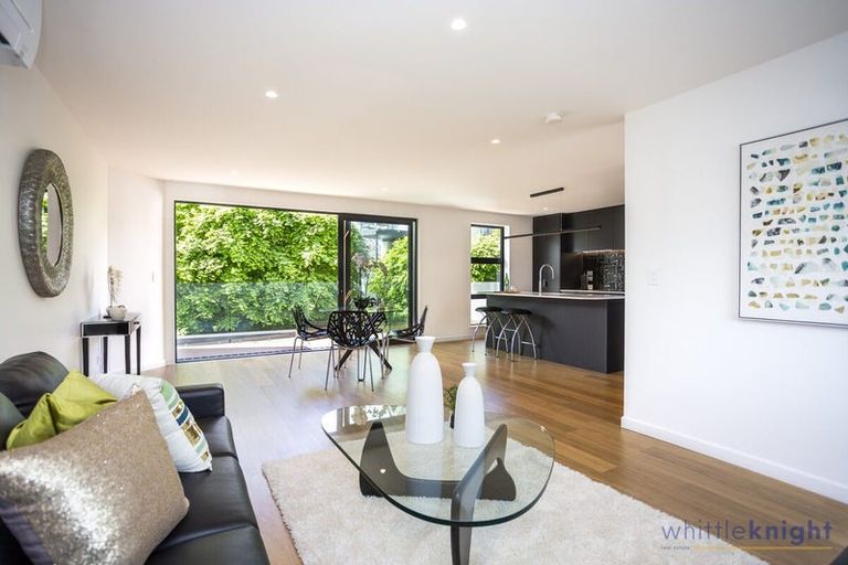 Photo of property in 2/11 Carlton Mill Road, Merivale, Christchurch, 8014