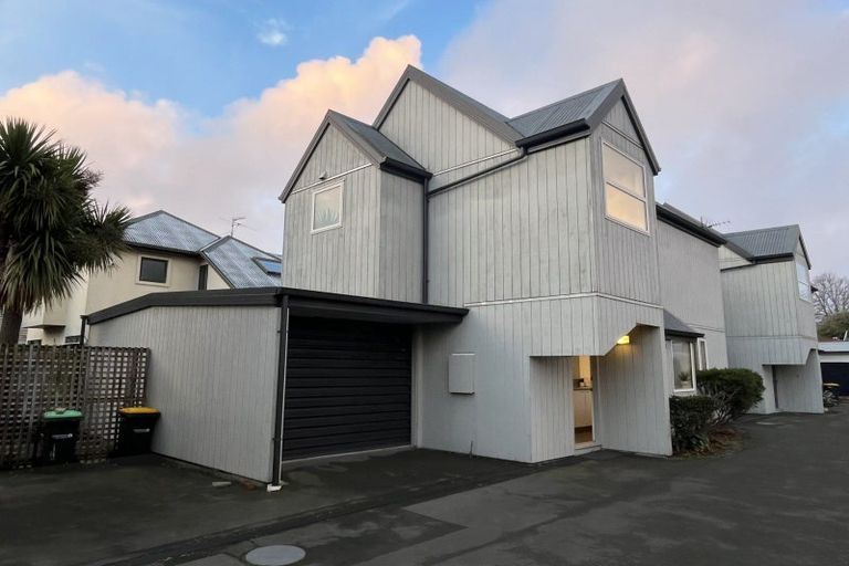 Photo of property in 3/34 Mona Vale Avenue, Riccarton, Christchurch, 8011