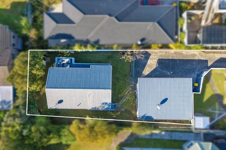 Photo of property in 57a Wade River Road, Stanmore Bay, Whangaparaoa, 0932