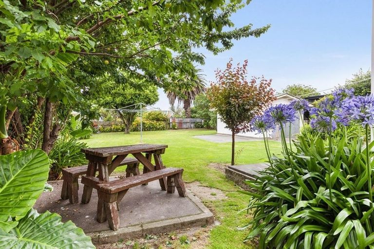 Photo of property in 12 Williams Street, Marewa, Napier, 4110