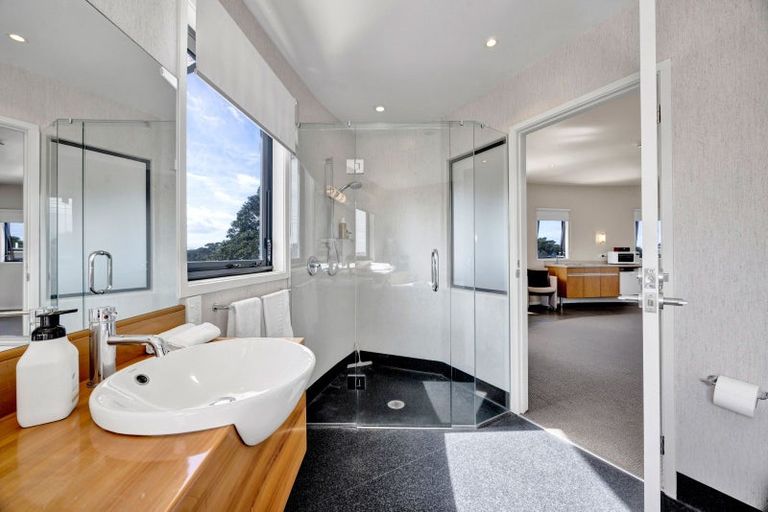 Photo of property in Headlands Opunake, 32 Fox Street, Opunake, 4616