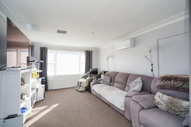 Photo of property in 230 Conyers Street, Strathern, Invercargill, 9812