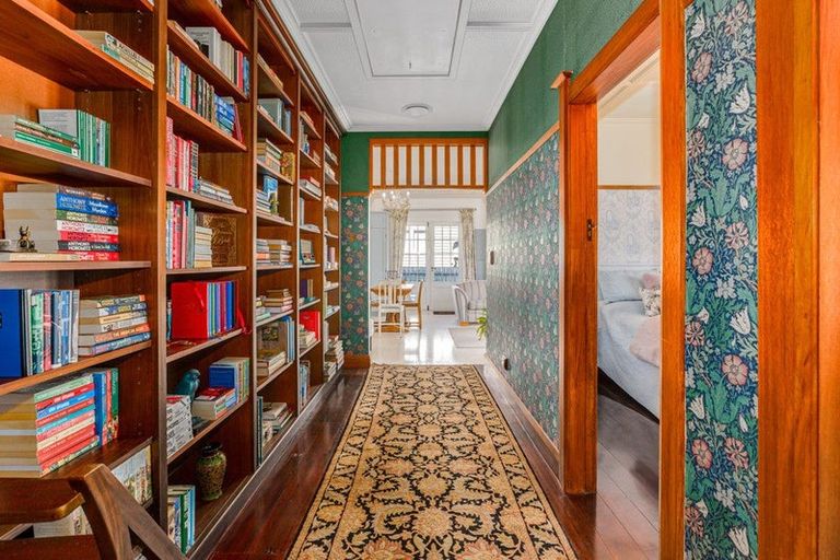 Photo of property in 22 Torridon Road, Miramar, Wellington, 6022