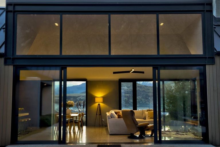 Photo of property in 24 Double Cone Road, Jacks Point, Queenstown, 9371