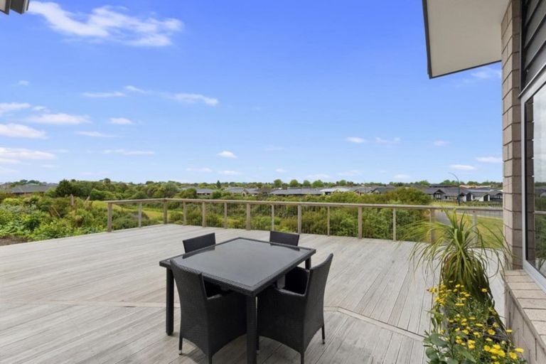 Photo of property in 32 Magellan Rise, Flagstaff, Hamilton, 3210