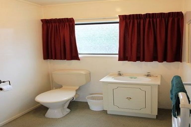 Photo of property in 16 Bellevue Road, Brookfield, Tauranga, 3110