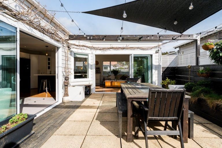 Photo of property in 33 Ings Avenue, Saint Clair, Dunedin, 9012