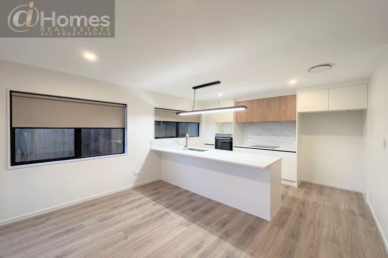 Photo of property in 30c Durham Street, Te Atatu Peninsula, Auckland, 0610