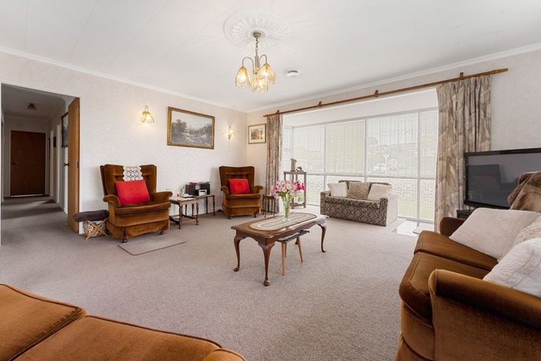 Photo of property in 1/81 Tukapa Street, Westown, New Plymouth, 4310