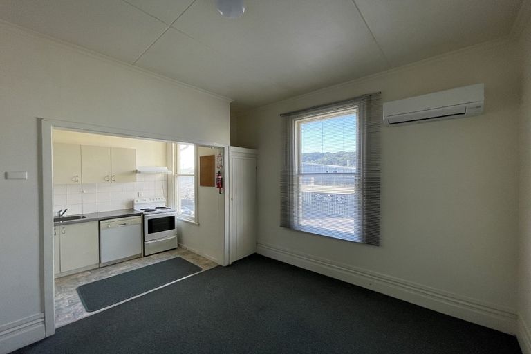 Photo of property in 72-76 Tasman Street, Mount Cook, Wellington, 6021
