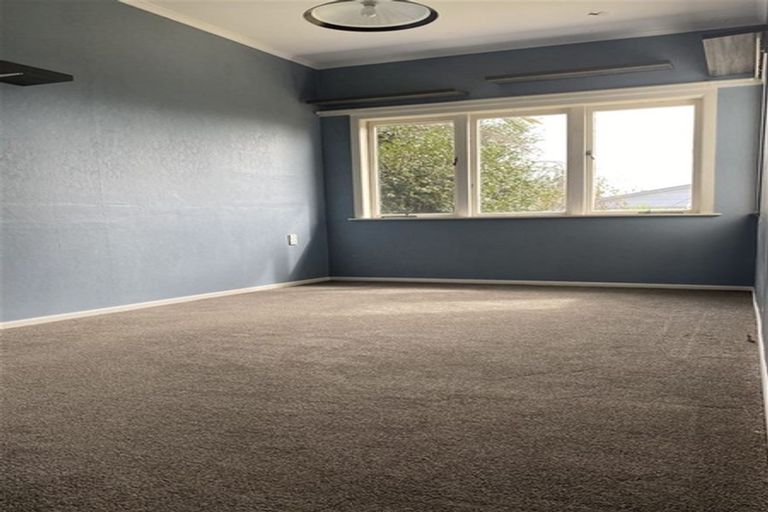 Photo of property in 32 Grove Road, Papakura, 2110