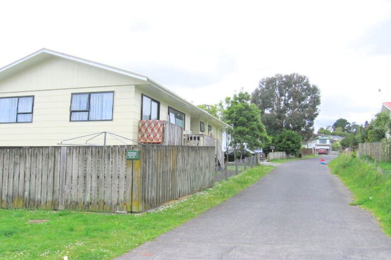 Photo of property in 42 Maywood Crescent, Glen Eden, Auckland, 0602
