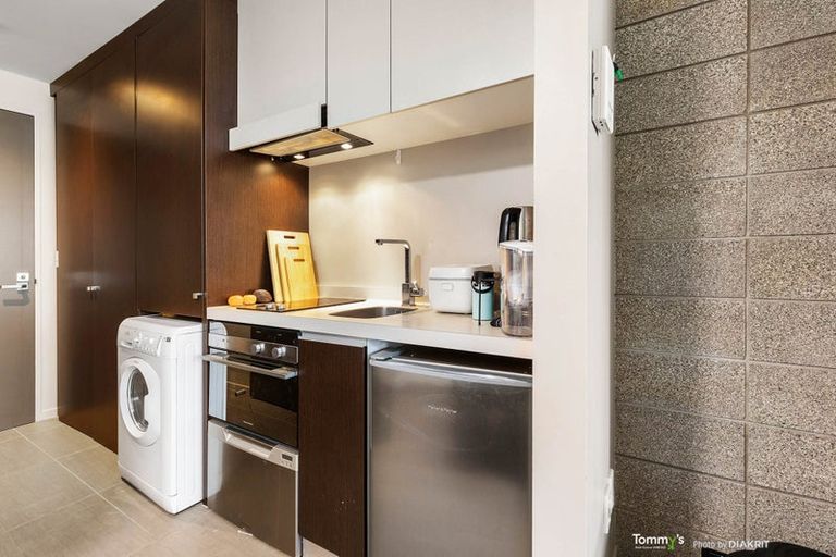 Photo of property in Revolucion Apartments, 205/28w Torrens Terrace, Mount Cook, Wellington, 6011