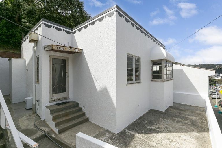 Photo of property in 62 Rolleston Street, Mount Cook, Wellington, 6021