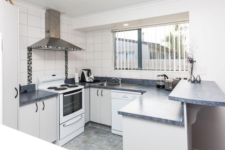 Photo of property in 67a Simpson Road, Papamoa Beach, Papamoa, 3118