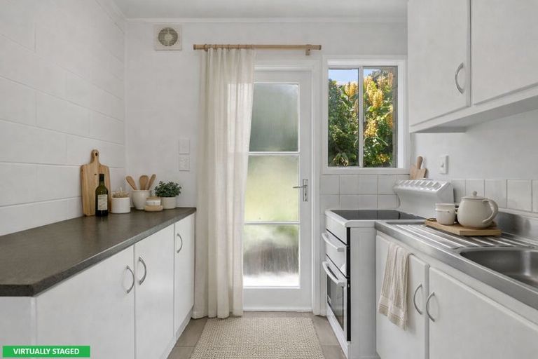 Photo of property in 2/33 Grassways Avenue, Pakuranga, Auckland, 2010