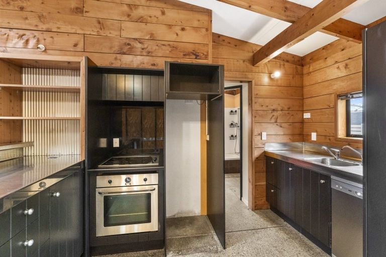 Photo of property in 102a Seaview Road, Paraparaumu Beach, Paraparaumu, 5032