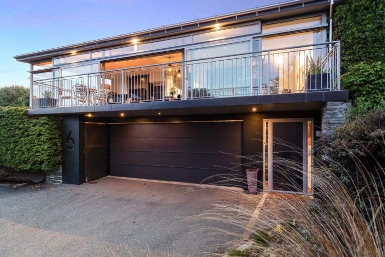 Photo of property in 6 Whitbourn Place, Fernhill, Queenstown, 9300