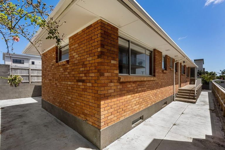 Photo of property in 148 Molesworth Street, New Plymouth, 4312