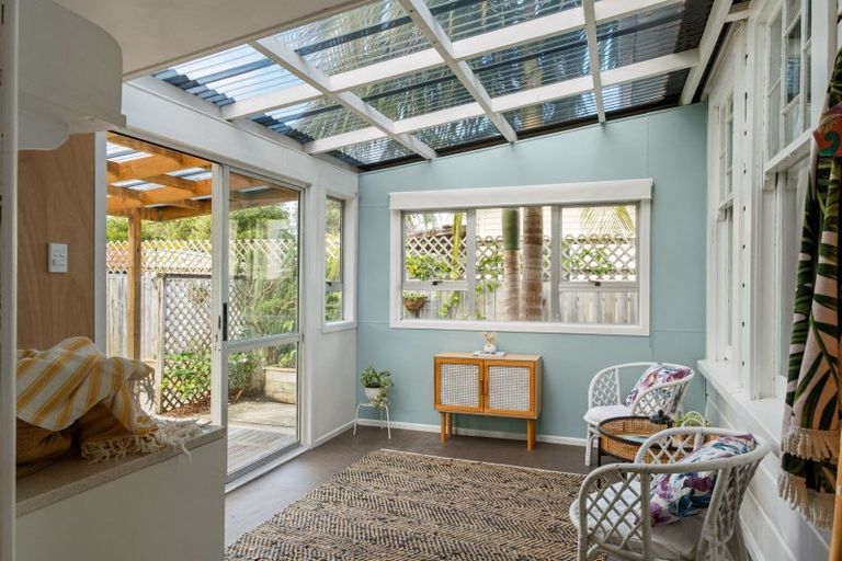 Photo of property in 295 Aberdeen Road, Gisborne, 4010