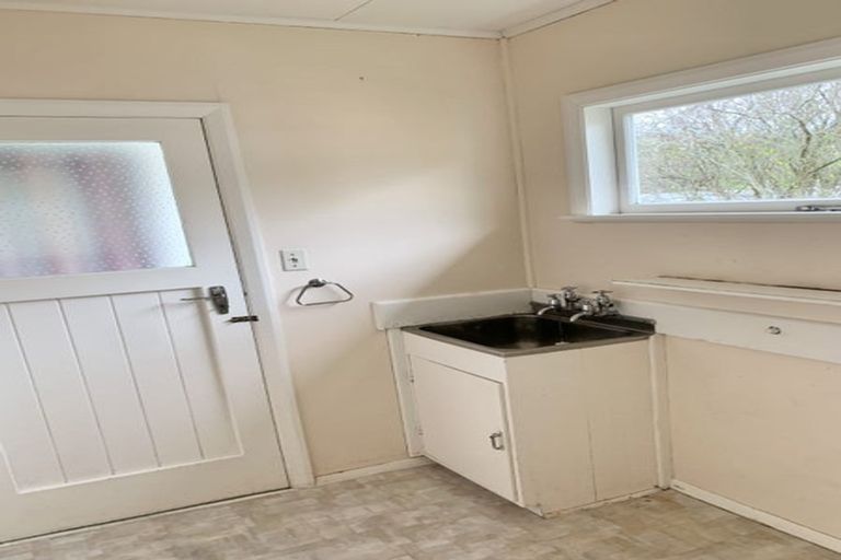 Photo of property in 32 Fraser Street, Wainuiomata, Lower Hutt, 5014