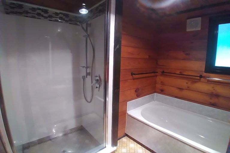 Photo of property in 6a Hine Road, Wainuiomata, Lower Hutt, 5014