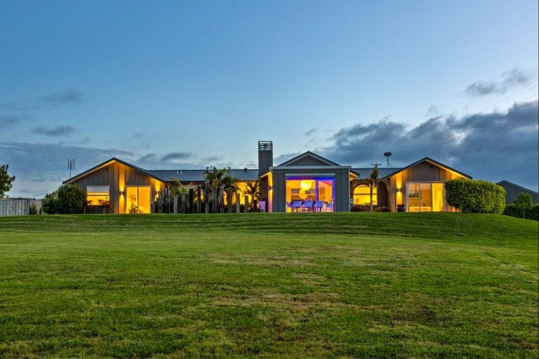 Photo of property in 265 Forestry Road, Waitoki, Kaukapakapa, 0871