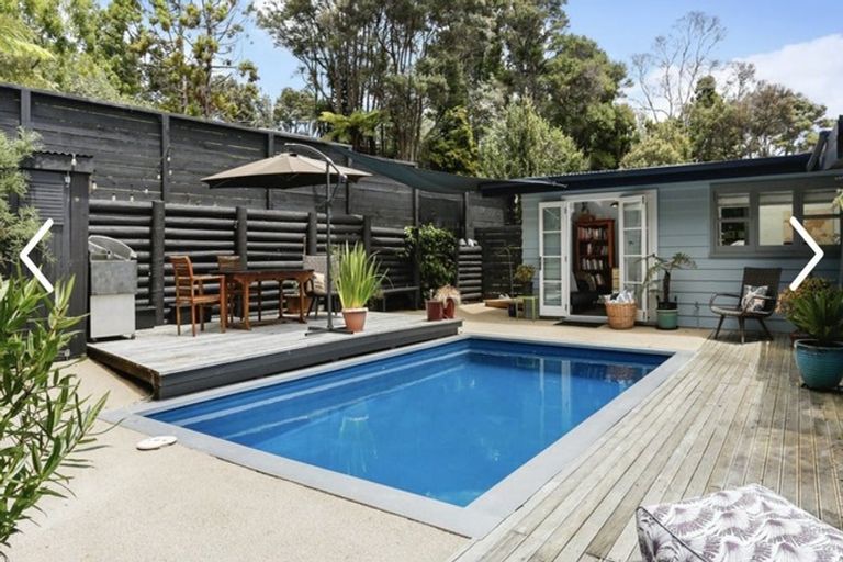 Photo of property in 14 Konini Road, Titirangi, Auckland, 0604