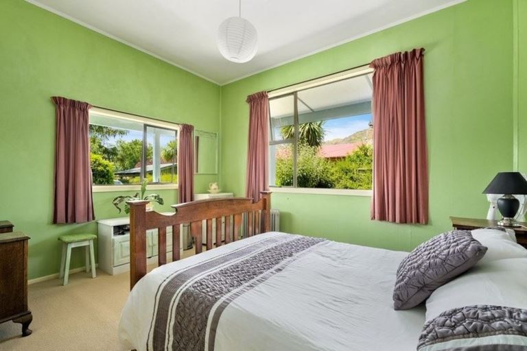 Photo of property in 20 Donegal Street, Cromwell, 9310