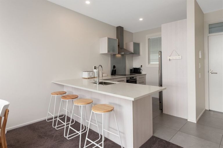 Photo of property in 2-06/424 Maunganui Road, Mount Maunganui, 3116