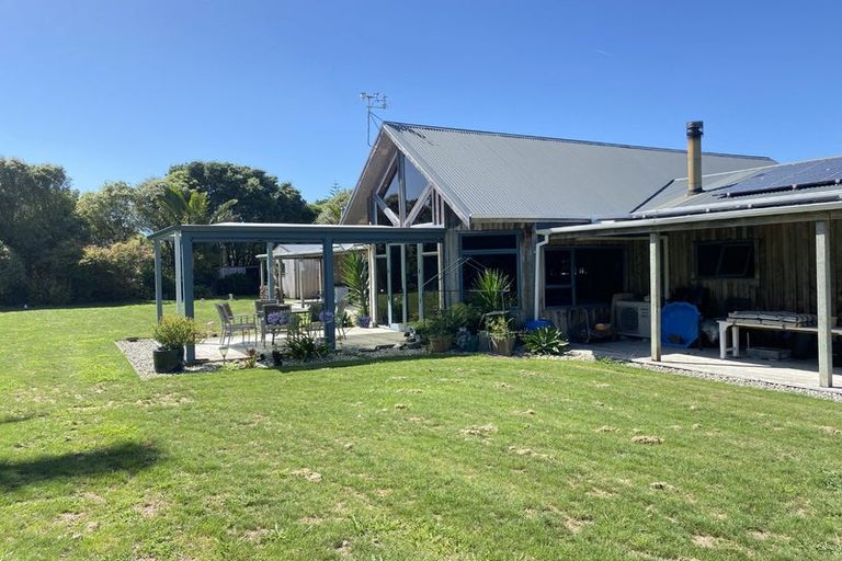 Photo of property in 41 Ohanga Road, Onaero, Waitara, 4383