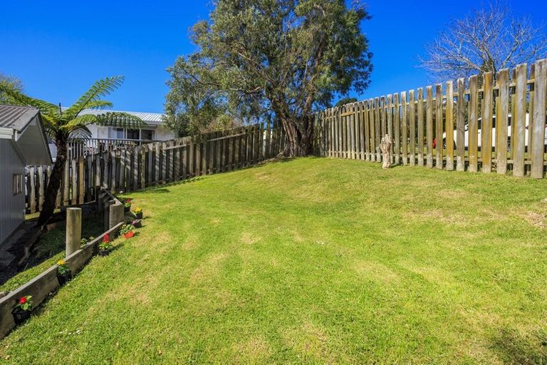 Photo of property in 39a Brian Crescent, Stanmore Bay, Whangaparaoa, 0932