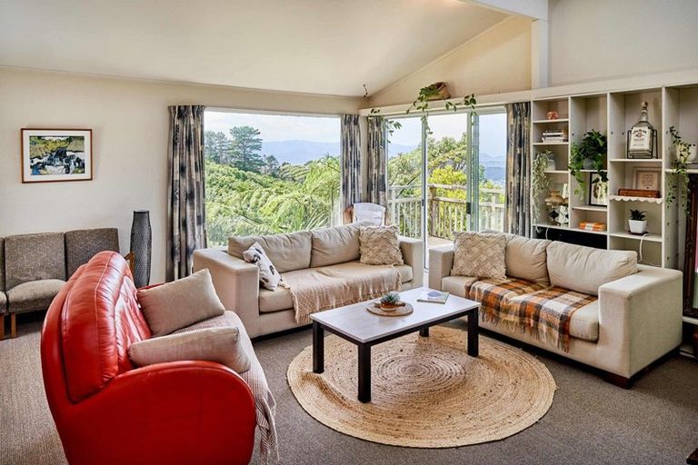 Photo of property in 3 Flint Way, Northland, Wellington, 6012