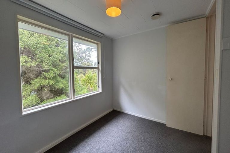 Photo of property in 121 Oreil Avenue, West Harbour, Auckland, 0618