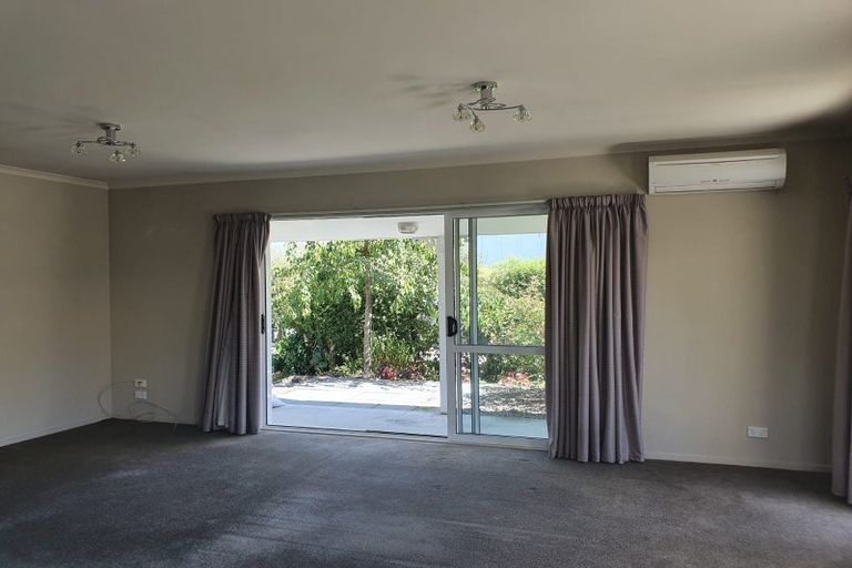 Photo of property in 2 Sam Meads Way, Greytown, 5712