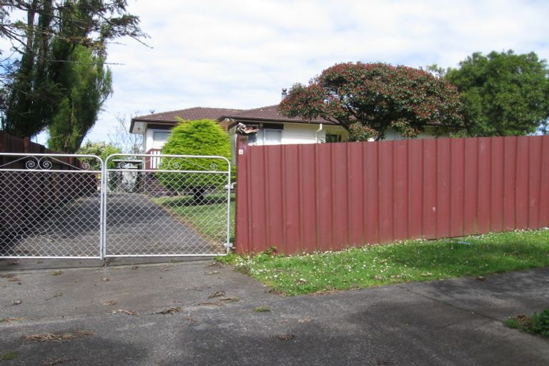 Photo of property in 4 Azara Place, Papatoetoe, Auckland, 2025