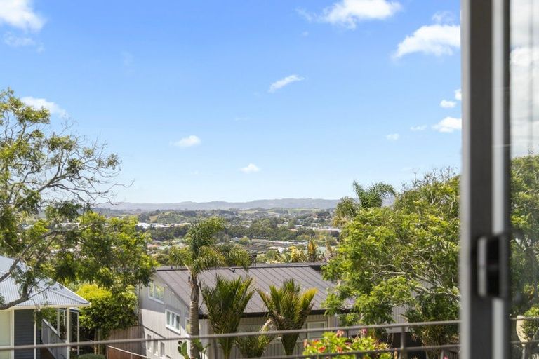 Photo of property in 8 Hamlet Place, Pukekohe, 2120