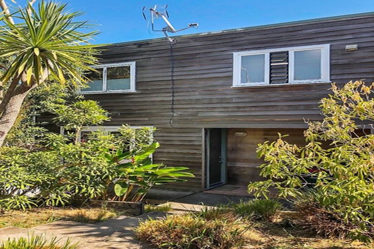 Photo of property in 1/38 Ngataringa Road, Devonport, Auckland, 0624