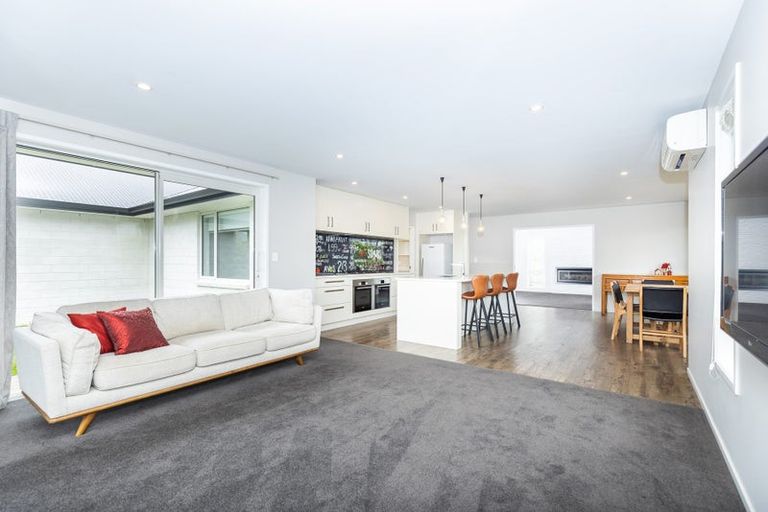 Photo of property in 18 Lilac Close, Cambridge, 3434