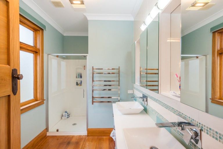 Photo of property in 31 Manapouri Crescent, Hokowhitu, Palmerston North, 4410