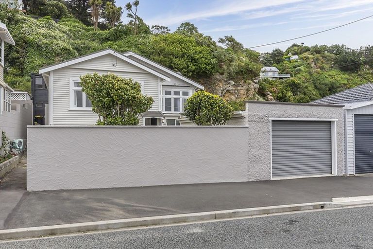 Photo of property in 24 Ferry Street, Seatoun, Wellington, 6022