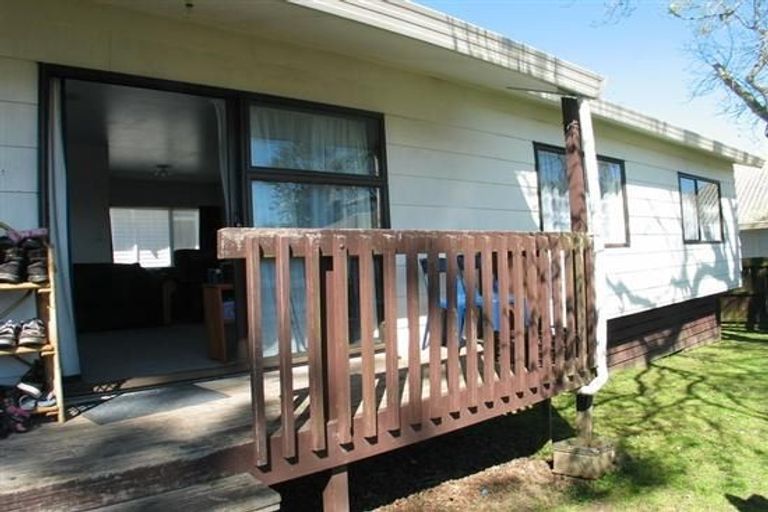 Photo of property in 3 Robertson Road, Favona, Auckland, 2024