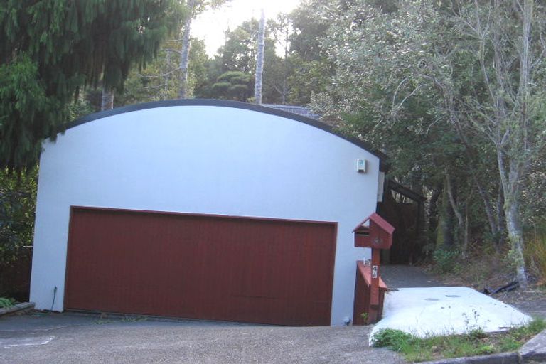 Photo of property in 1/4 Hebe Place, Birkenhead, Auckland, 0626