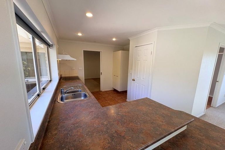 Photo of property in 28 Arataki Road, Havelock North, 4130