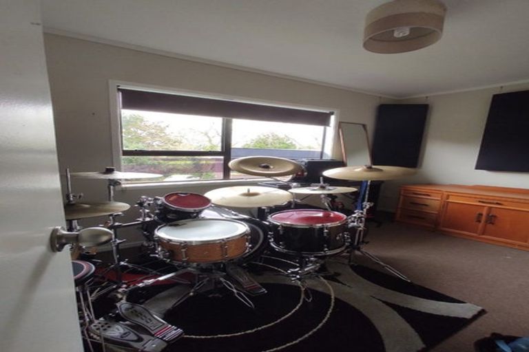 Photo of property in 1/34 Don Buck Road, Massey, Auckland, 0614