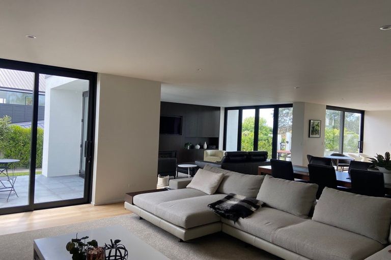 Photo of property in 13 Sharon Road, Waiake, Auckland, 0630