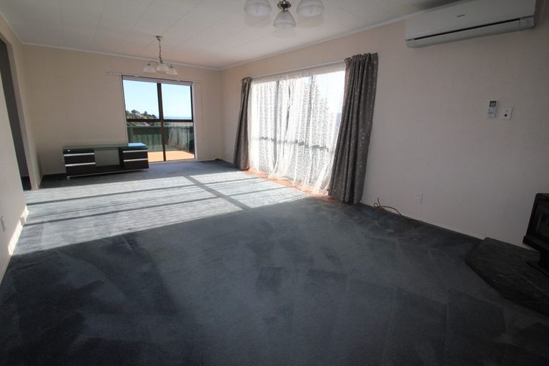 Photo of property in 48 Mercury Way, Whitby, Porirua, 5024