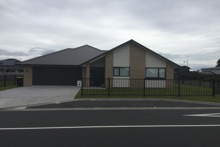 Photo of property in 16 Ruru Street, Cambridge, 3434